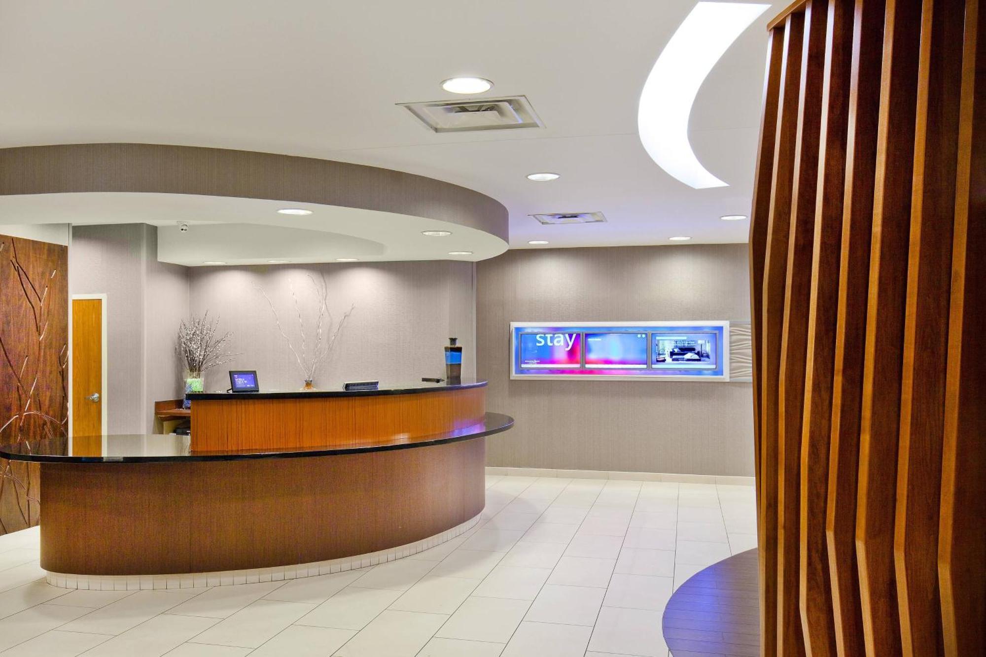 Springhill Suites Chesapeake Greenbrier Экстерьер фото